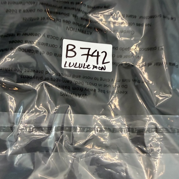 Lululemon New Venture Trouser black size Medium - Picture 8 of 8